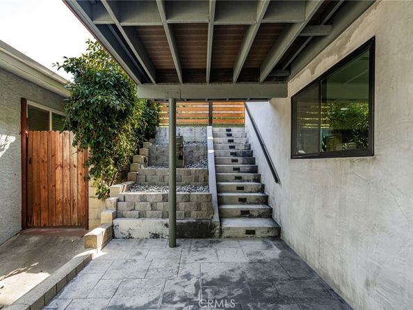 325 N Madison Avenue, Monrovia CA 91016