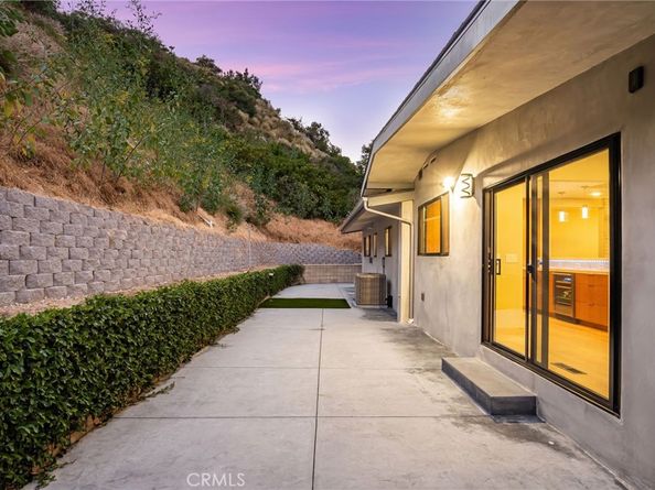 325 N Madison Avenue, Monrovia CA 91016