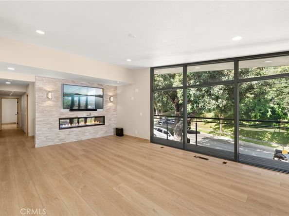 325 N Madison Avenue, Monrovia CA 91016