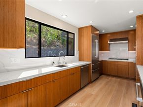 325 N Madison Avenue, Monrovia CA 91016