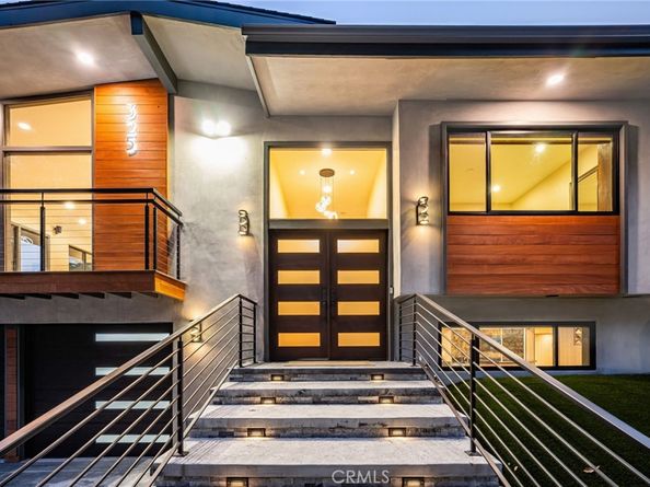 325 N Madison Avenue, Monrovia CA 91016