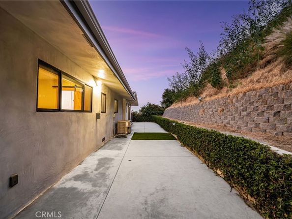 325 N Madison Avenue, Monrovia CA 91016