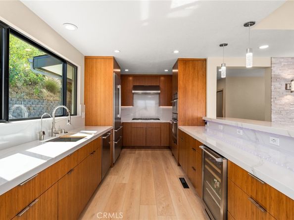 325 N Madison Avenue, Monrovia CA 91016