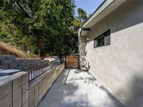 325 N Madison Avenue, Monrovia CA 91016