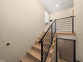 325 N Madison Avenue, Monrovia CA 91016