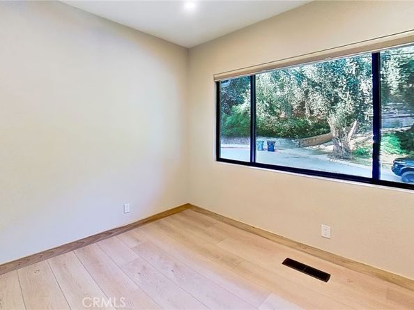 325 N Madison Avenue, Monrovia CA 91016