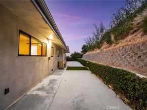 325 N Madison Avenue, Monrovia CA 91016