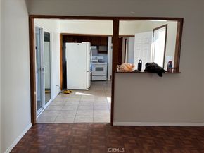 6060 MYRTLE Avenue, Long Beach CA 90805