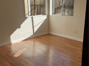 6060 MYRTLE Avenue, Long Beach CA 90805
