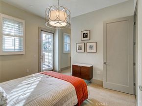 112 S Orange Grove Boulevard 109, Pasadena CA 91105