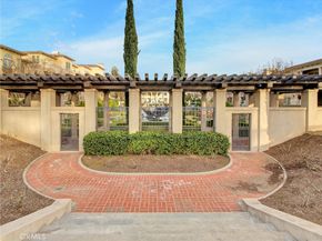 112 S Orange Grove Boulevard 109, Pasadena CA 91105