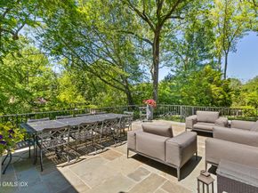 105 Woodside Drive, Greenwich CT 06830