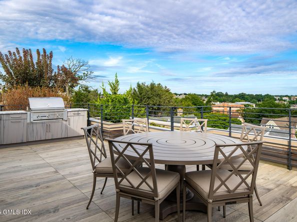 125 Field Point Road PHB5, Greenwich CT 06830