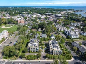 125 Field Point Road PHB5, Greenwich CT 06830