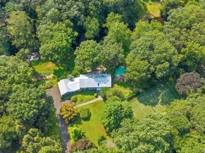 31 Riverfield Drive, Weston CT 06883