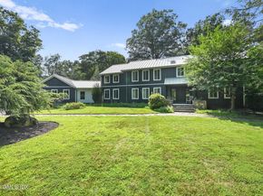 31 Riverfield Drive, Weston CT 06883