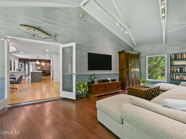31 Riverfield Drive, Weston CT 06883