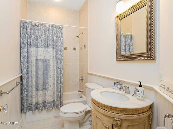 32 Meyer Place, Riverside CT 06878