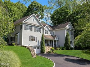 32 Meyer Place, Riverside CT 06878