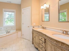 32 Meyer Place, Riverside CT 06878