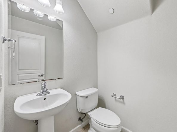 2717 10th Street, San Pablo CA 94806