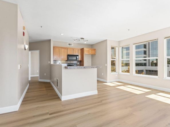 655 12th Street 311, Oakland CA 94607
