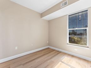 655 12th Street 311, Oakland CA 94607