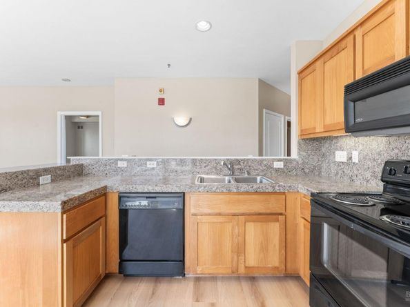 655 12th Street 311, Oakland CA 94607