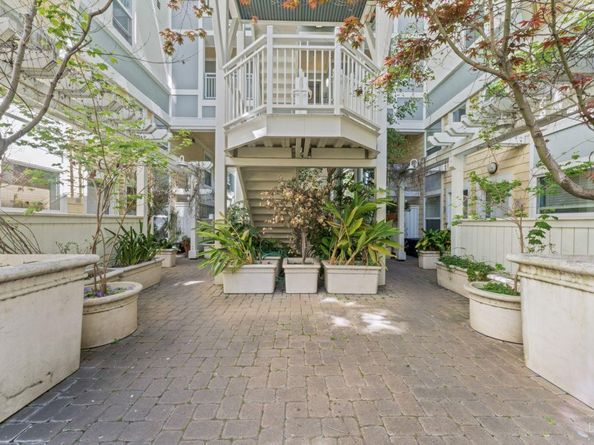 655 12th Street 311, Oakland CA 94607