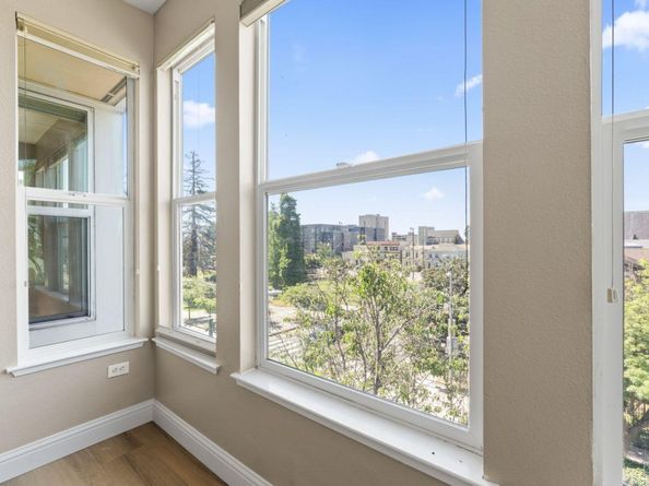 655 12th Street 311, Oakland CA 94607