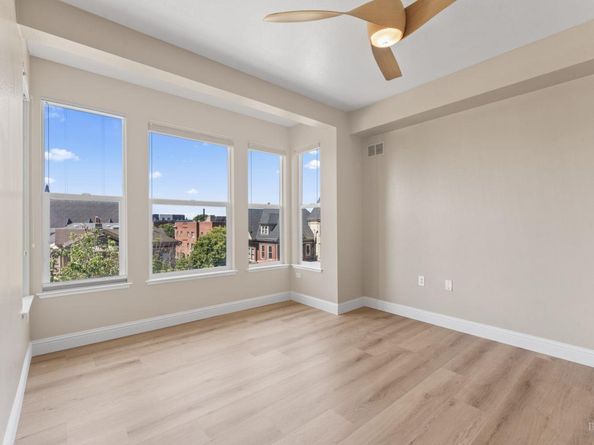 655 12th Street 311, Oakland CA 94607