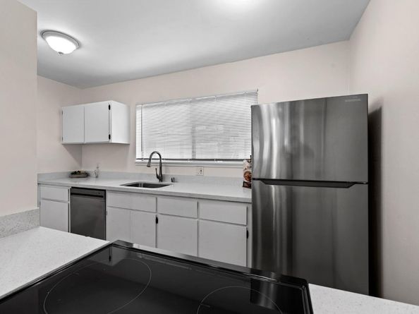 Undisclosed Address #325027405, Oakland CA 94607