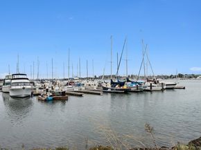 Undisclosed Address #325027405, Oakland CA 94607