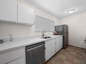 Undisclosed Address #325027405, Oakland CA 94607