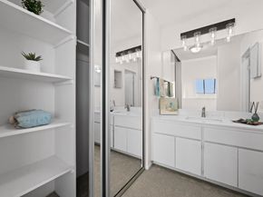 Undisclosed Address #325027405, Oakland CA 94607