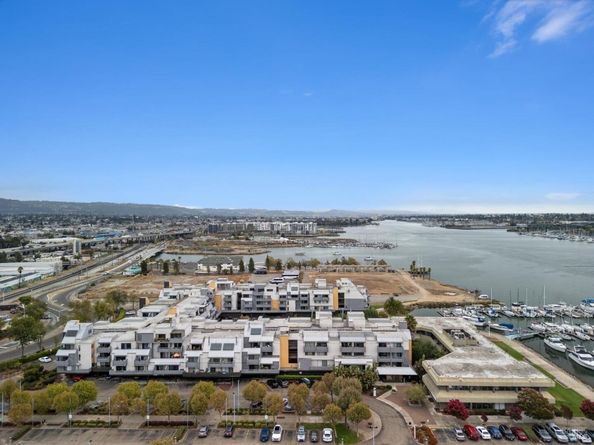 Undisclosed Address #325027405, Oakland CA 94607