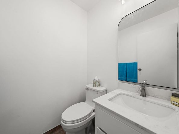 Undisclosed Address #325027405, Oakland CA 94607