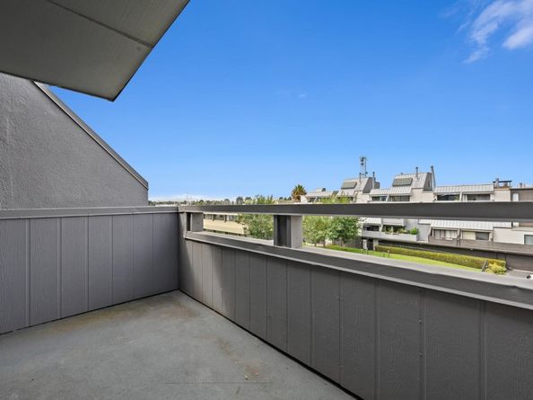 Undisclosed Address #325027405, Oakland CA 94607