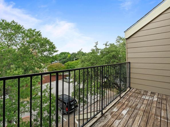 1135 Barton Hills DR 240, Austin TX 78704