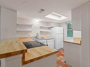 1135 Barton Hills DR 240, Austin TX 78704