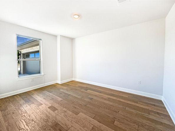 7604 Hillock TER, Austin TX 78744