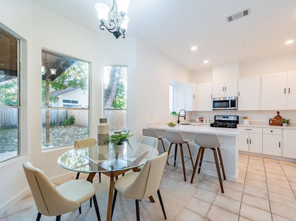 8111 Matchlock CV, Austin TX 78729