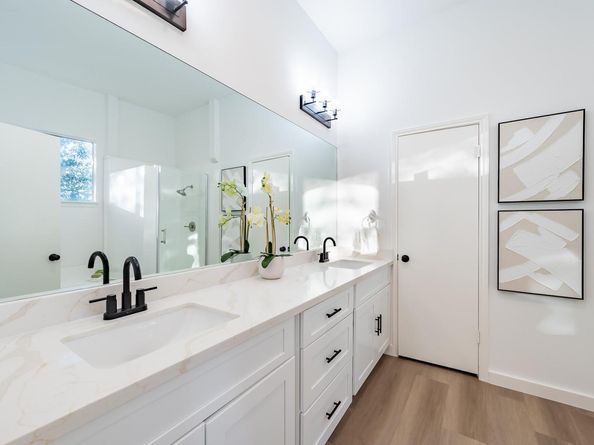 8111 Matchlock CV, Austin TX 78729