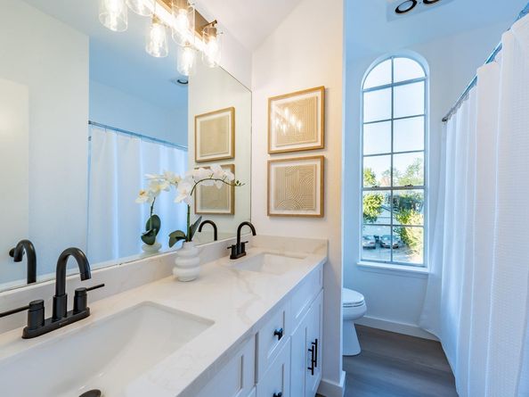 8111 Matchlock CV, Austin TX 78729