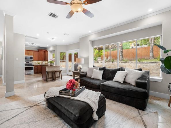10919 Sierra Oaks, Austin TX 78759