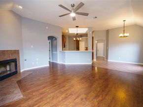 1118 Connemara LN, Pflugerville TX 78660