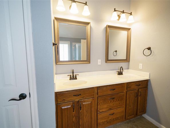 1118 Connemara LN, Pflugerville TX 78660