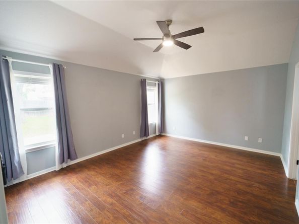 1118 Connemara LN, Pflugerville TX 78660