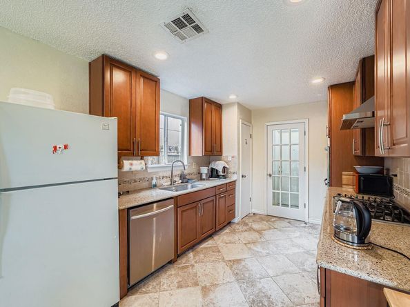 1913 Klattenhoff DR, Austin TX 78728