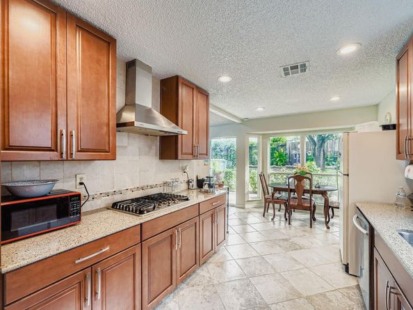 1913 Klattenhoff DR, Austin TX 78728
